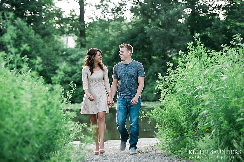birmingham michigan engagement pictures, Engagement poses